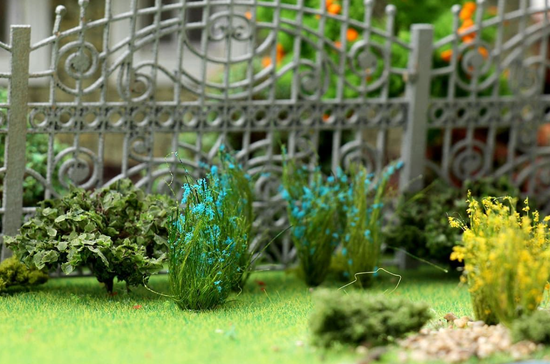 004pcv004 Цветущие растения для диорамы Синие соцветия 2,5-3см. 5шт.