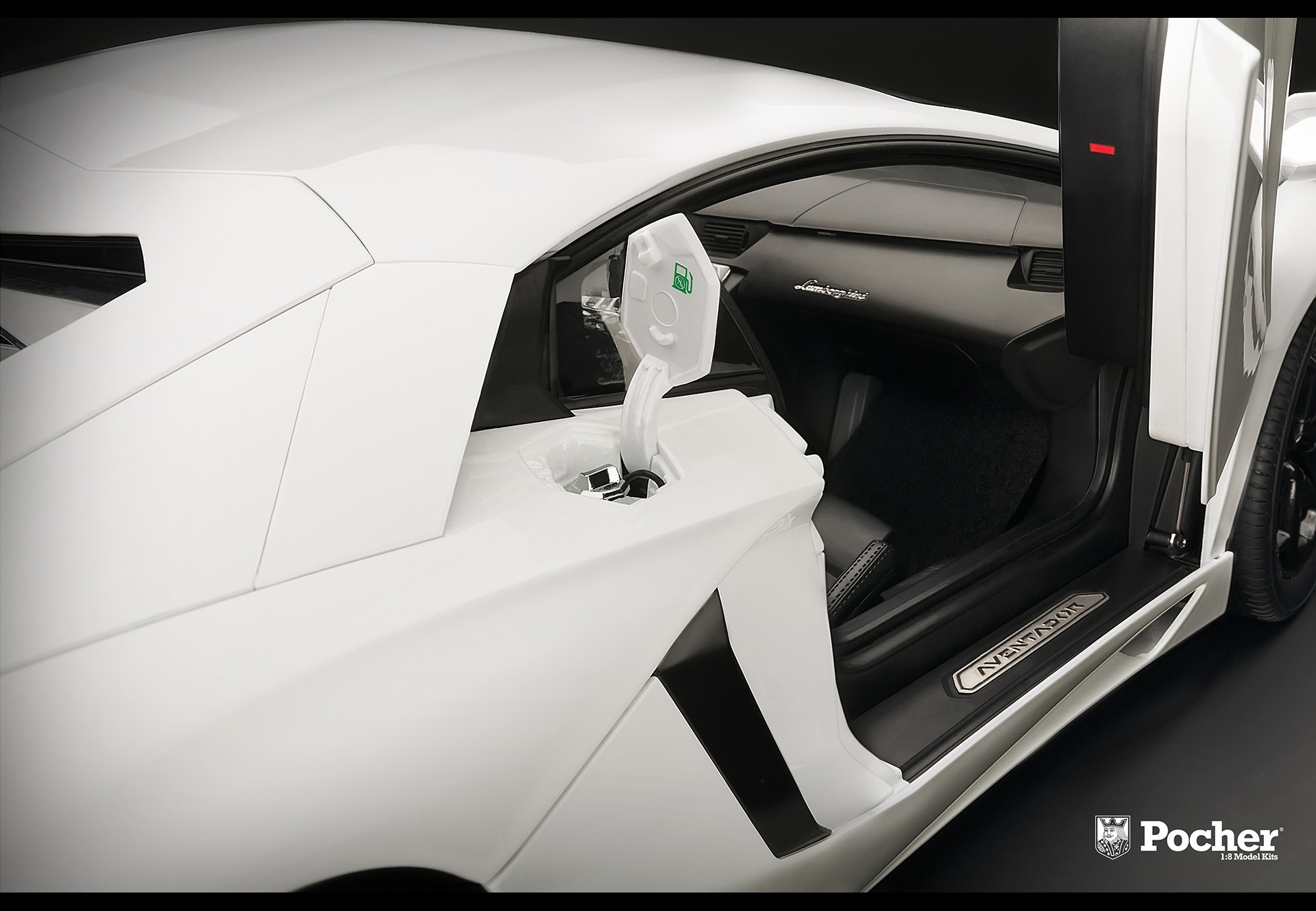 Lamborghini Aventador White Isis  (Глянцевый белый)