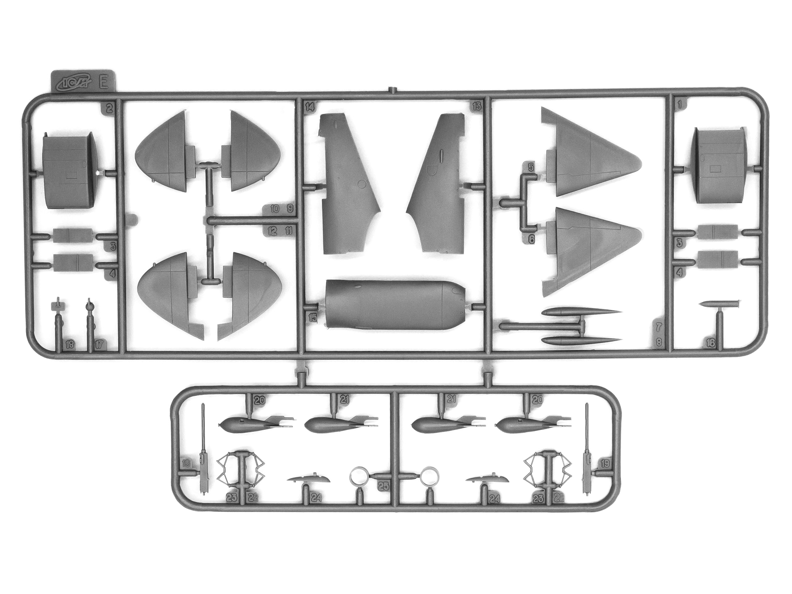 48071 Спитфайр Mk. XVI, британский истребитель ІІ Мировой войны ICM