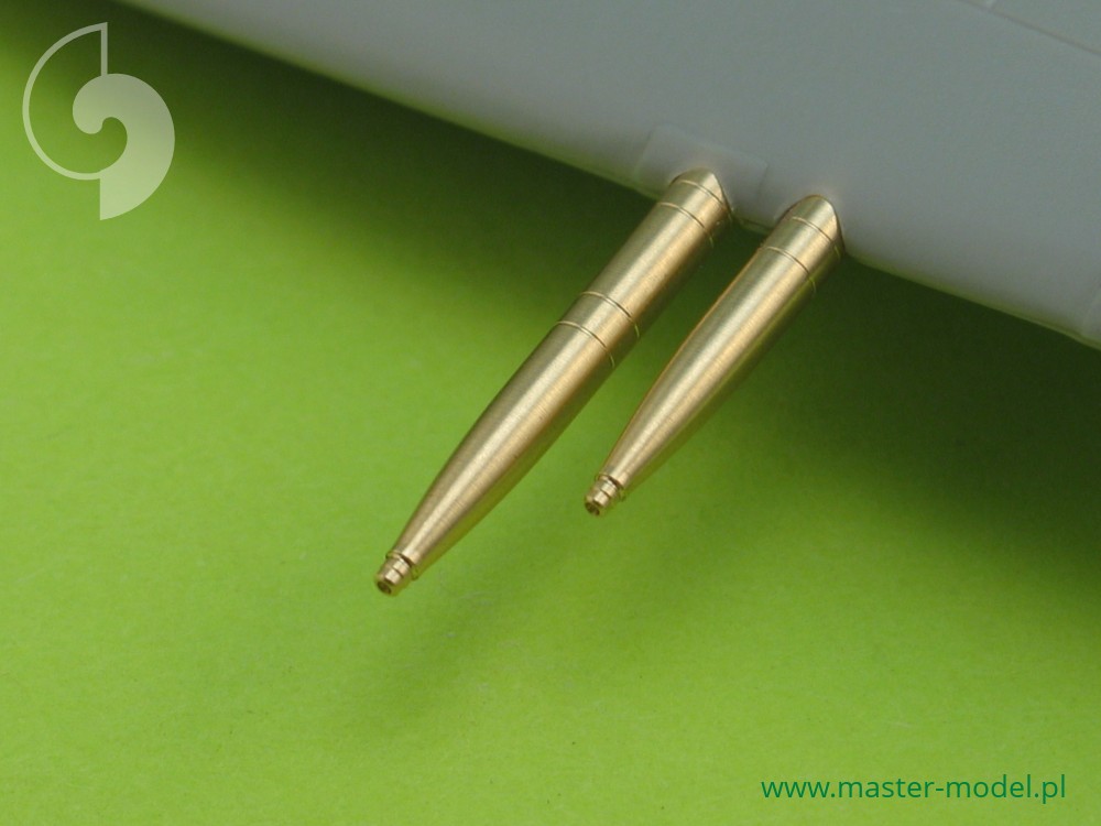 AM-72-006 Набор вооружения для поздних Spitfire крыло тип Е, пушки Hispano 20мм и Browning 12,7мм два варианта