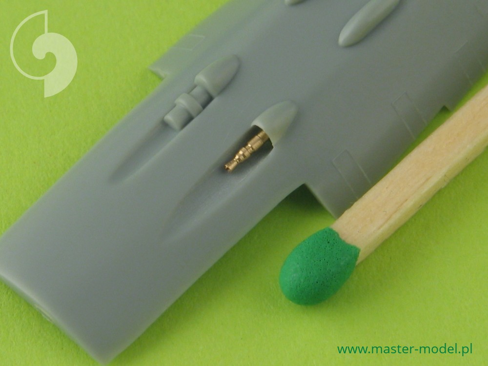 AM-72-013 Набор вооружения и ПВД для самолета Fw 190 A6 (стволы на MG 17, MG 151)