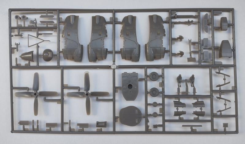 72009a E-2C Hawkeye - самолет ДРЛО InScale