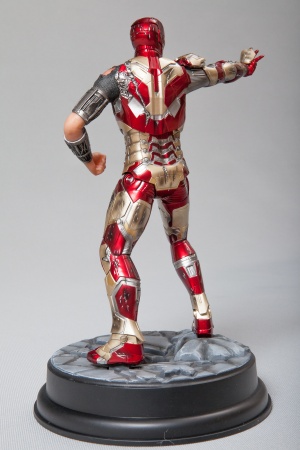 38118Д Железный Человек Mk.42 Battle Damaged (Ahv) Dragon